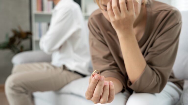 wife removes wedding ring